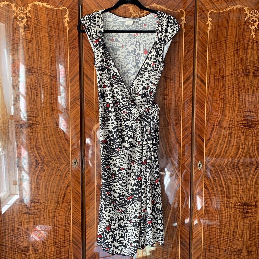 Max Studio Patterned Wrap Dress Xs - image 1